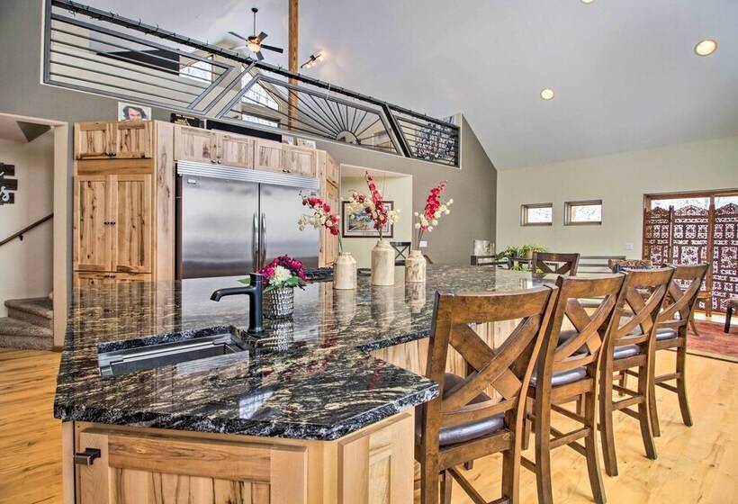 Spacious & Secluded Home By Pokegama Lake!