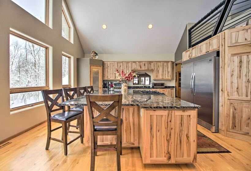 Spacious & Secluded Home By Pokegama Lake!