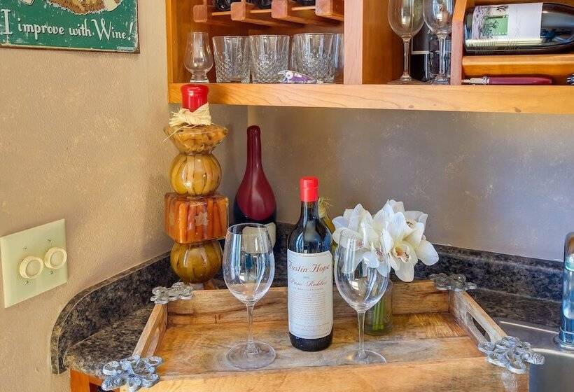 Spacious & Secluded Madison Home Near Dtwn!