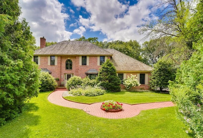 Spacious & Secluded Madison Home Near Dtwn!