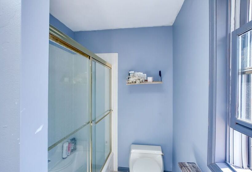 Spacious & Secluded Madison Home Near Dtwn!