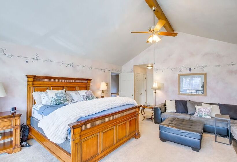 Spacious & Secluded Madison Home Near Dtwn!