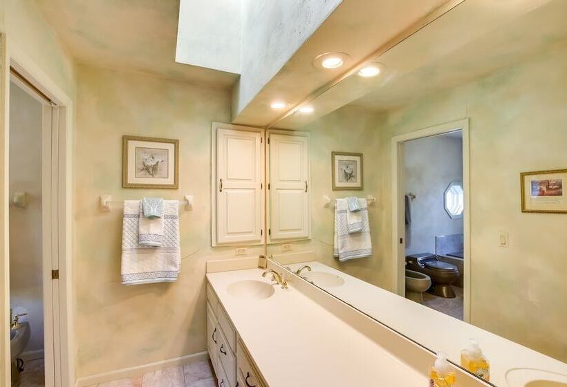 Spacious & Secluded Madison Home Near Dtwn!