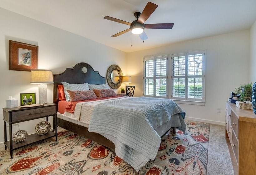 Spacious Texas Abode   Patio, Pool, & Fire Pit