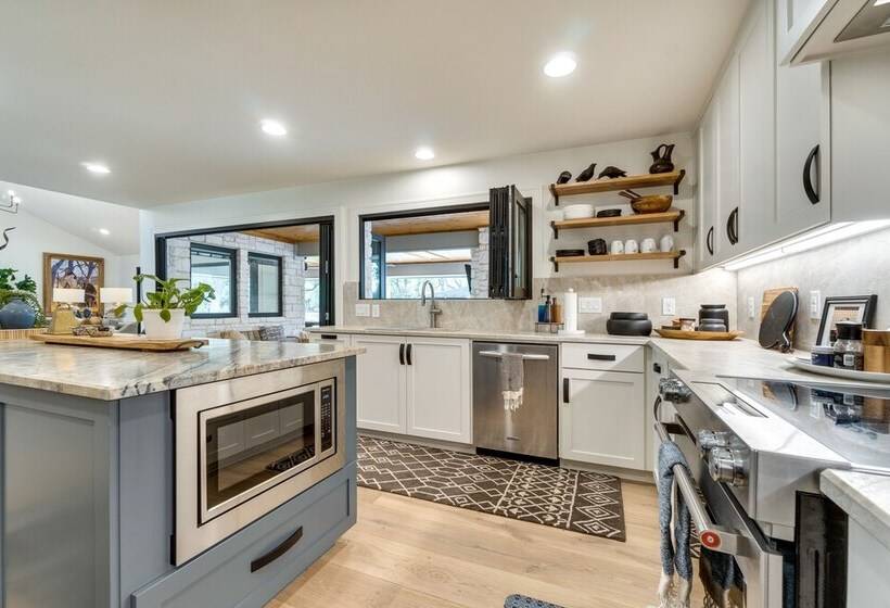 Spacious Texas Abode   Patio, Pool, & Fire Pit