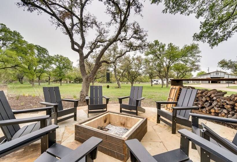 Spacious Texas Abode   Patio, Pool, & Fire Pit