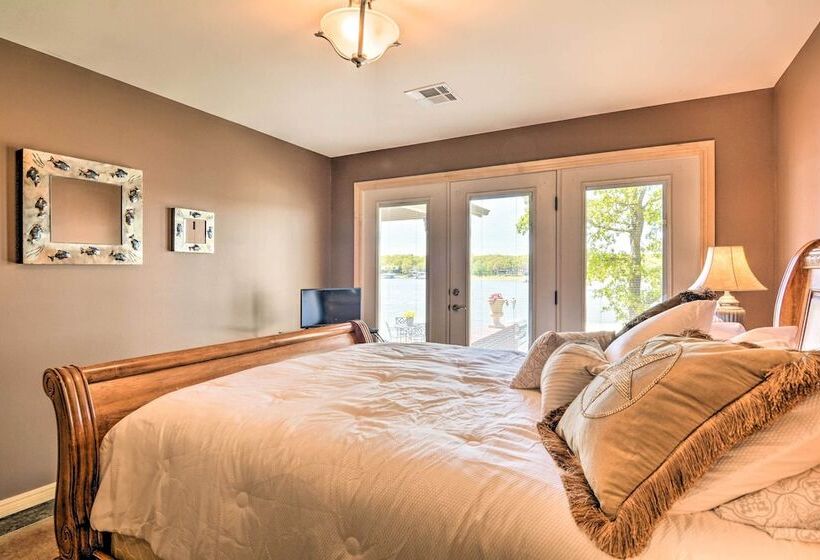 Spectacular Duck Creek Waterfront Retreat W/ Dock!