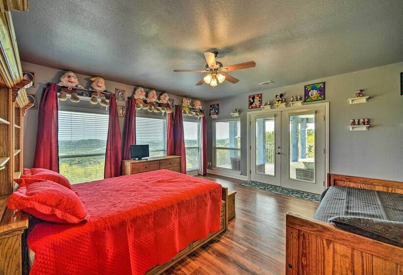 Sprawling Mico Retreat W/ Panoramic Views!