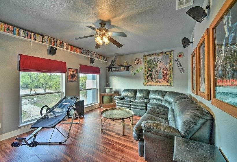 Sprawling Mico Retreat W/ Panoramic Views!