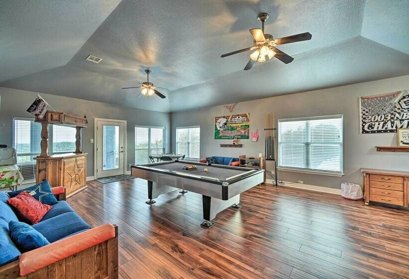 Sprawling Mico Retreat W/ Panoramic Views!