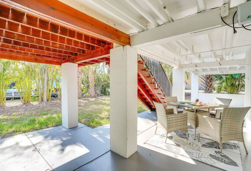 Stunning Bonita Springs Home On The Canal!