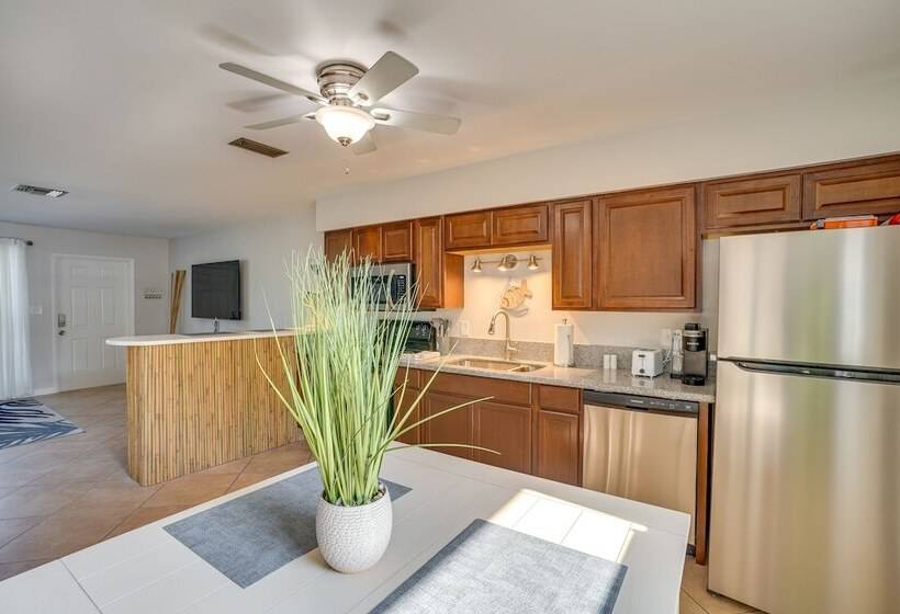 Stunning Bonita Springs Home On The Canal!