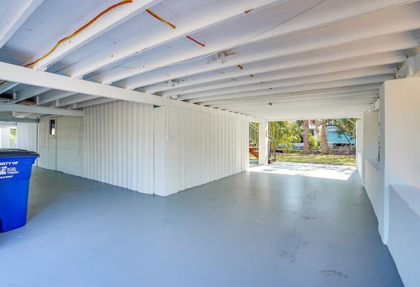 Stunning Bonita Springs Home On The Canal!