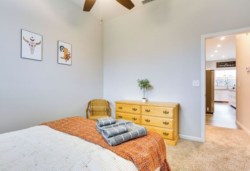 Stunning Clovis Home ~ 1 Mile To Old Town!