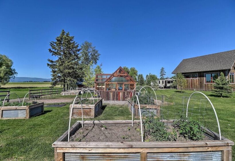 Stunning Kalispell Cottage On 30 Acre Farm!