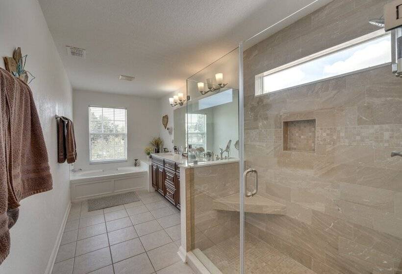 Spacious Home In Gated Resort, 2 Mi To Disney!