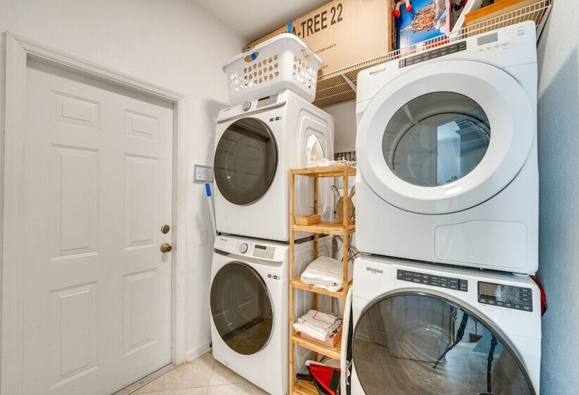 Spacious Home In Gated Resort, 2 Mi To Disney!