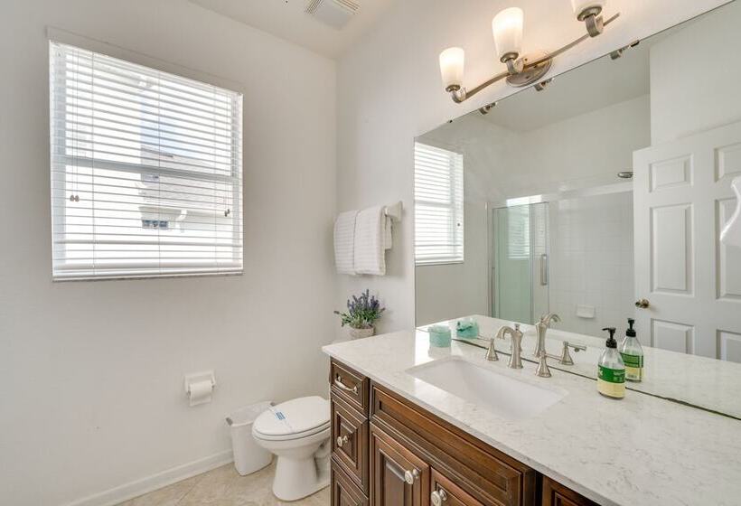 Spacious Home In Gated Resort, 2 Mi To Disney!