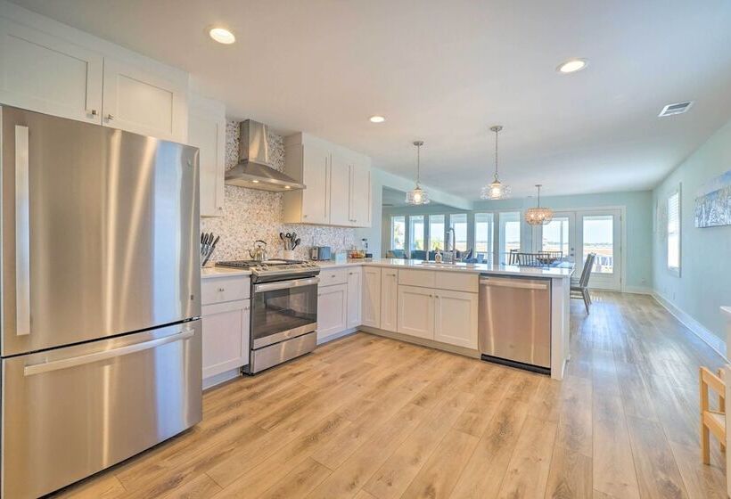 Stunning Surf City Home On Canal W/ Game Room!