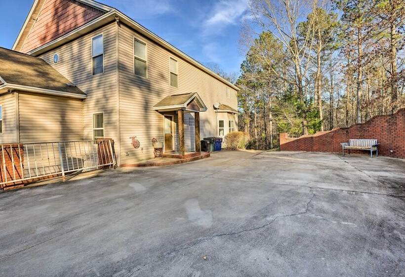 Stunning Wetumpka Farmhouse W/ Private Pool!