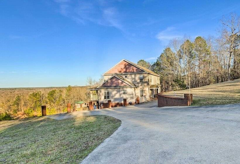 Stunning Wetumpka Farmhouse W/ Private Pool!