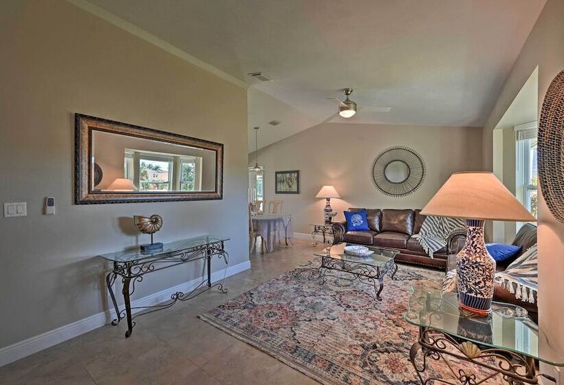 Sunny Marco Island Oasis < 2 Miles To Beach!