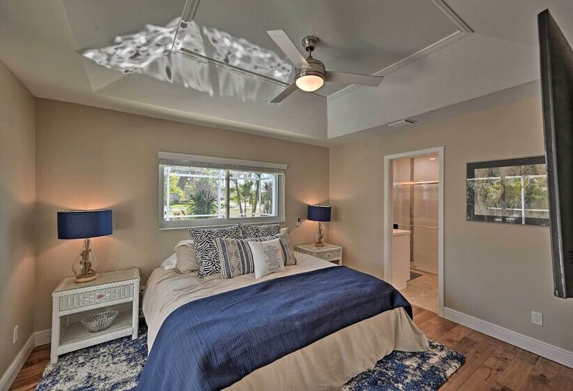 Sunny Marco Island Oasis < 2 Miles To Beach!