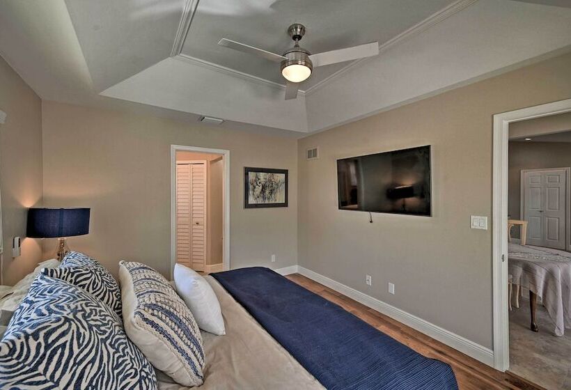 Sunny Marco Island Oasis < 2 Miles To Beach!