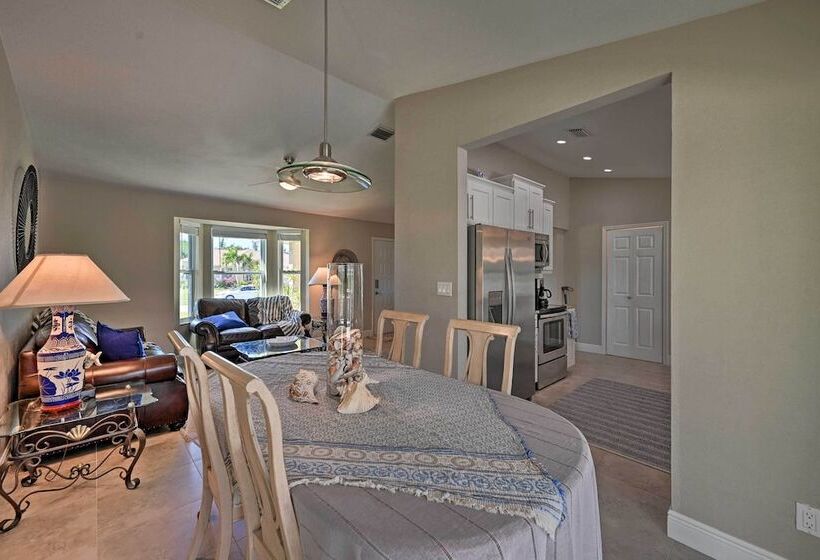 Sunny Marco Island Oasis < 2 Miles To Beach!