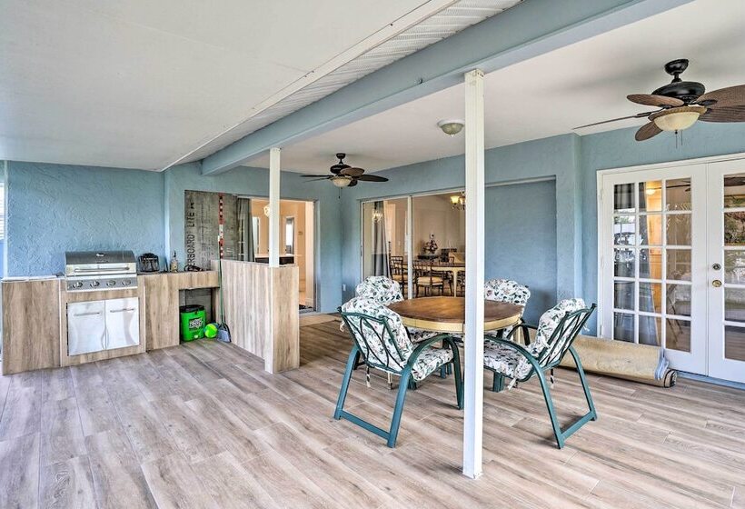 Direct Gulf Access + Lanai: Sunny Naples Home!