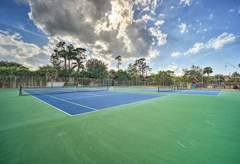 Direct Gulf Access + Lanai: Sunny Naples Home!