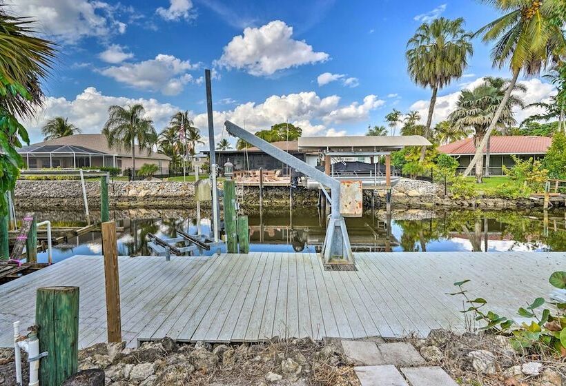 Direct Gulf Access + Lanai: Sunny Naples Home!