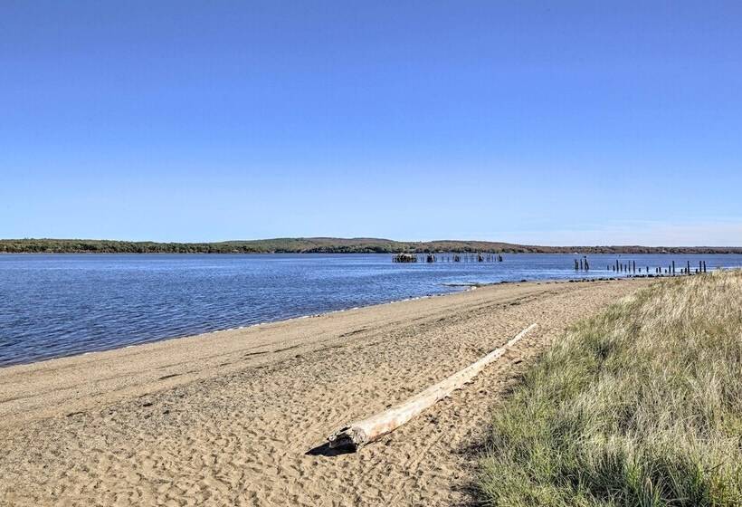 Sunny Stockton Springs Home < 1 Mi To Beach!