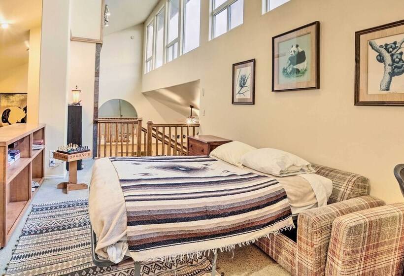 Templeton Ranch W/ Private Hot Tub & Deck!