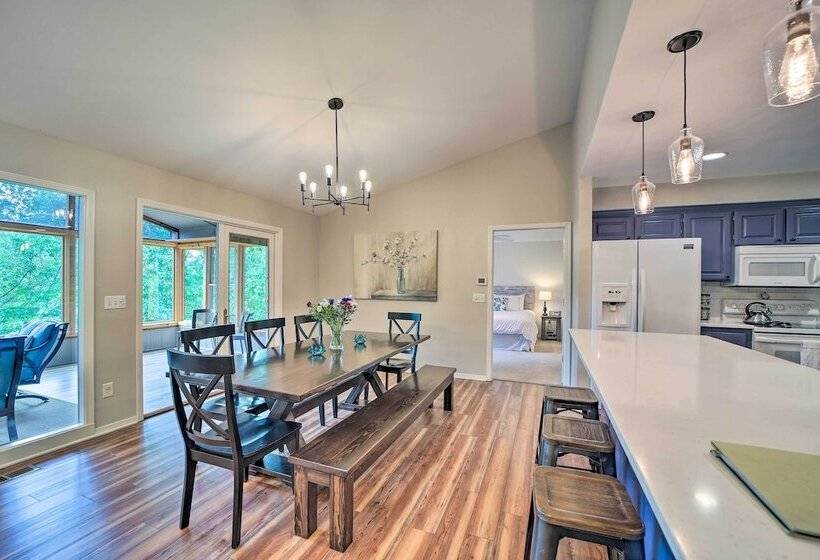 Lakefront  Bella Vista Lakeside Treehouse  W/ Dock