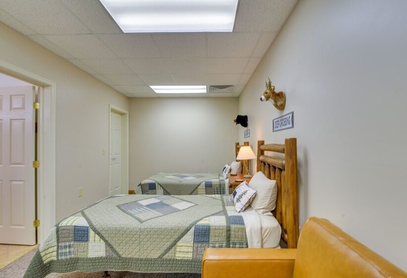 The Eagles Nest At Alpine  Cabin W/ Fireplace!