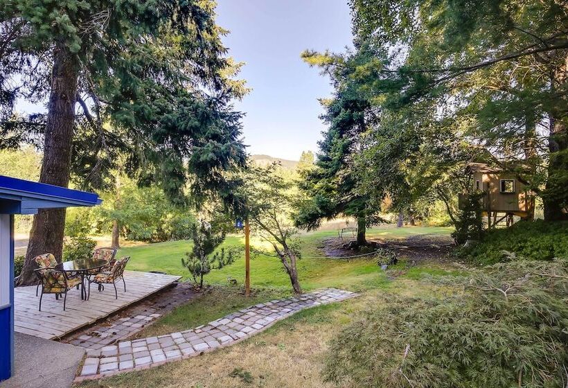 The Fusion Retreat On 4 Acres: Hike On Site!