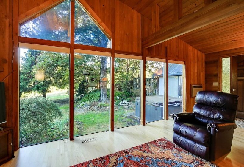 The Fusion Retreat On 4 Acres: Hike On Site!