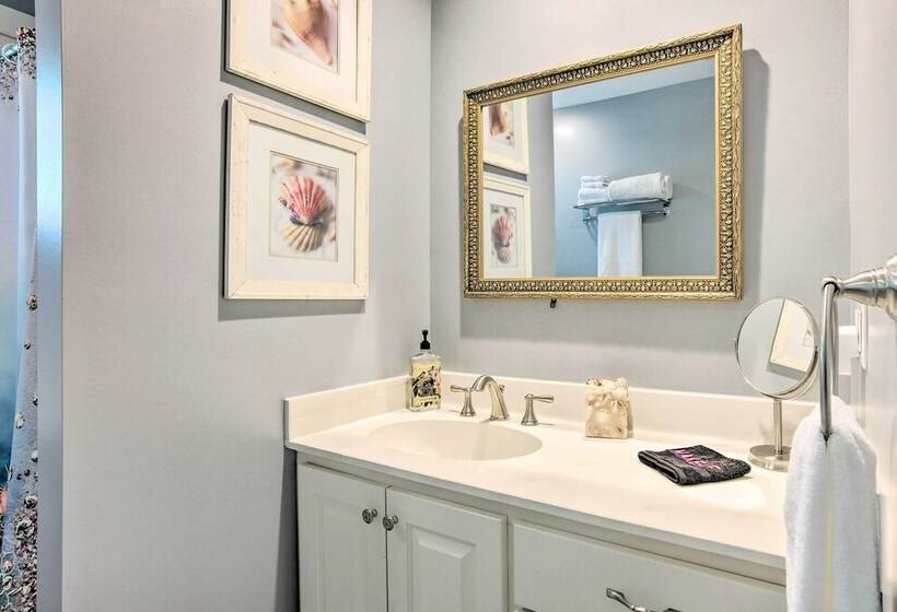 The Gathering Place  Brenham Home On 6 Acres