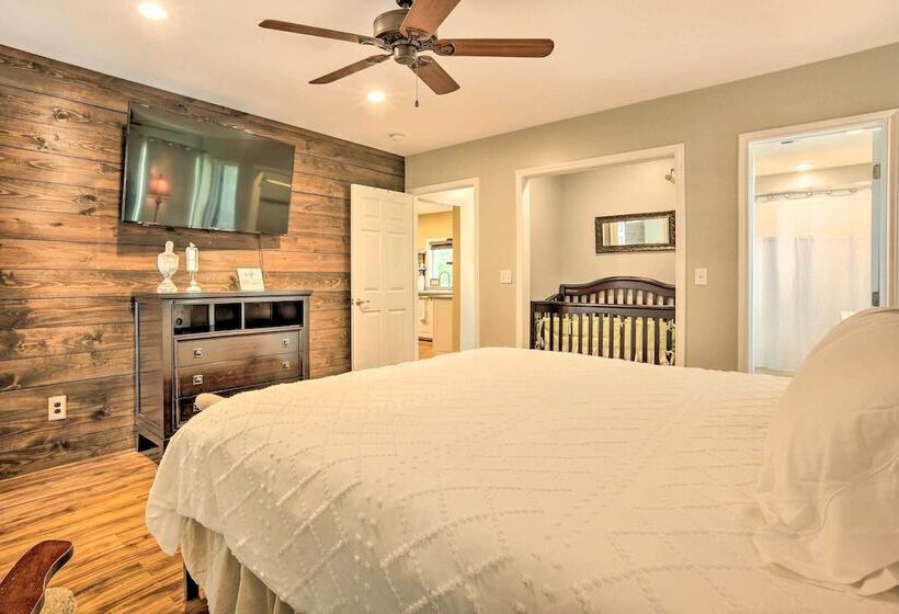 The Gathering Place  Brenham Home On 6 Acres