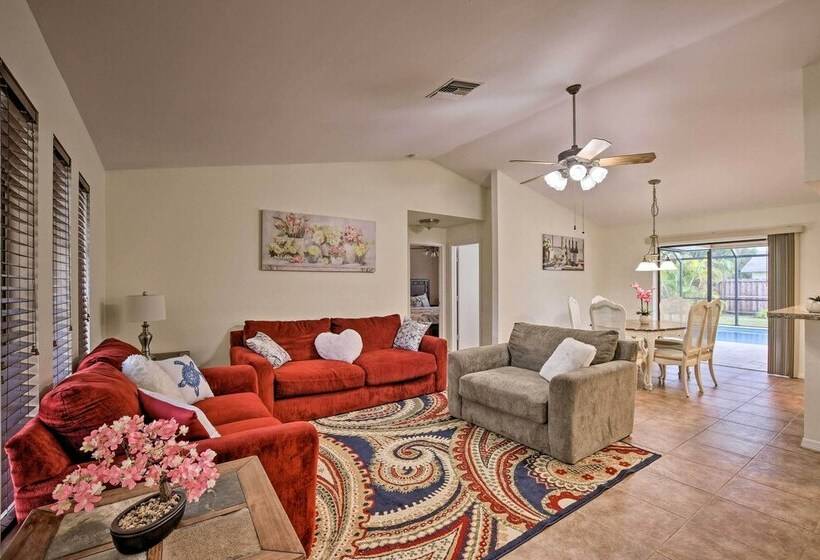 The Pelican Escape W/ Lanai ~3 Mi To Downtown!