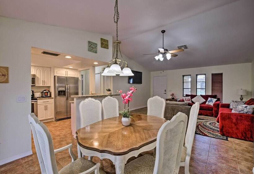The Pelican Escape W/ Lanai ~3 Mi To Downtown!