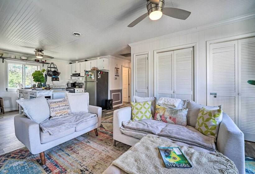 Topsail Beach Villa: Outdoor Oasis W/ Hot Tub