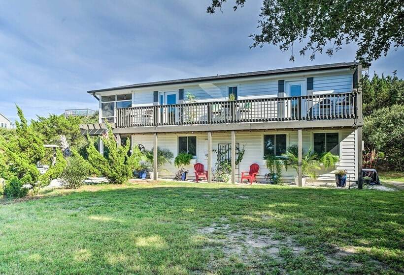 Topsail Beach Villa: Outdoor Oasis W/ Hot Tub