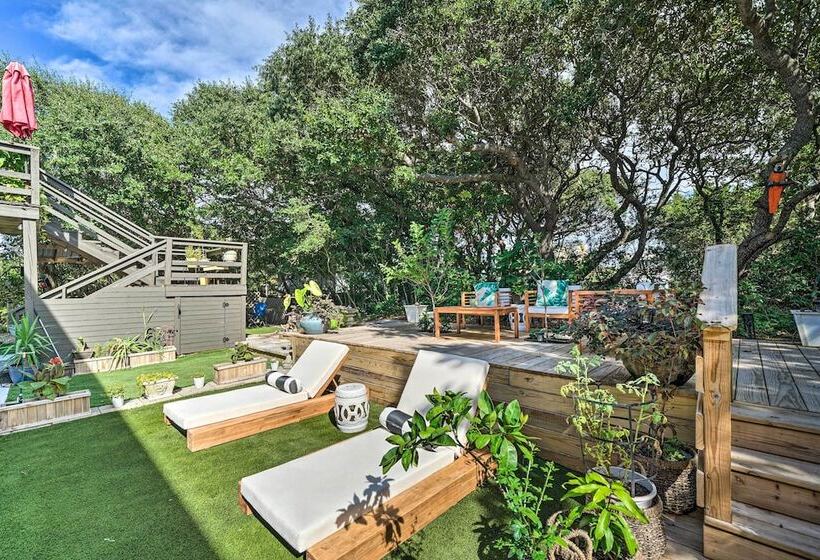 Topsail Beach Villa: Outdoor Oasis W/ Hot Tub
