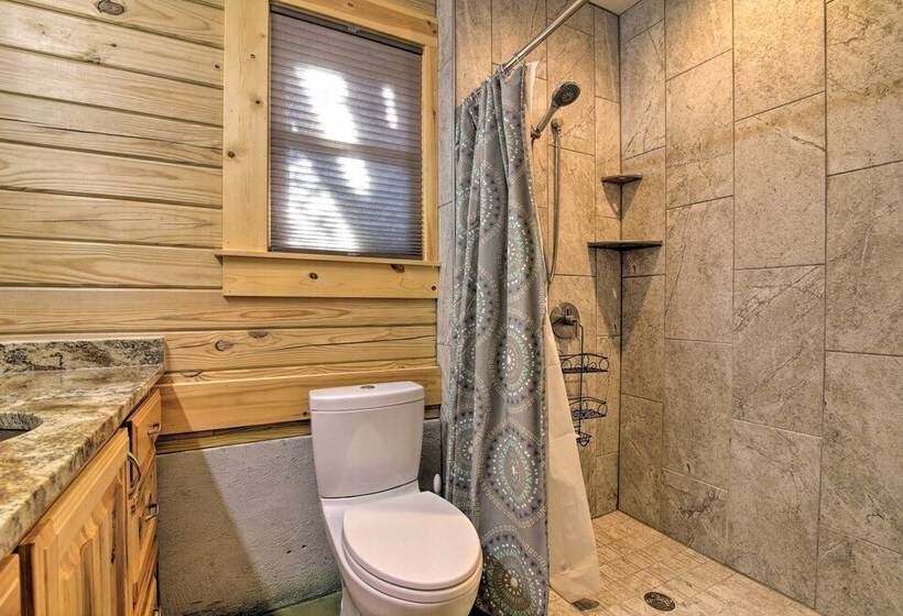 Twin Acres Scenic Ranch In Texas Hill Country