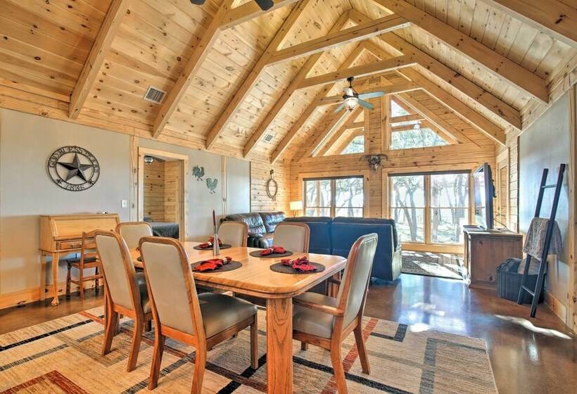 Twin Acres Scenic Ranch In Texas Hill Country