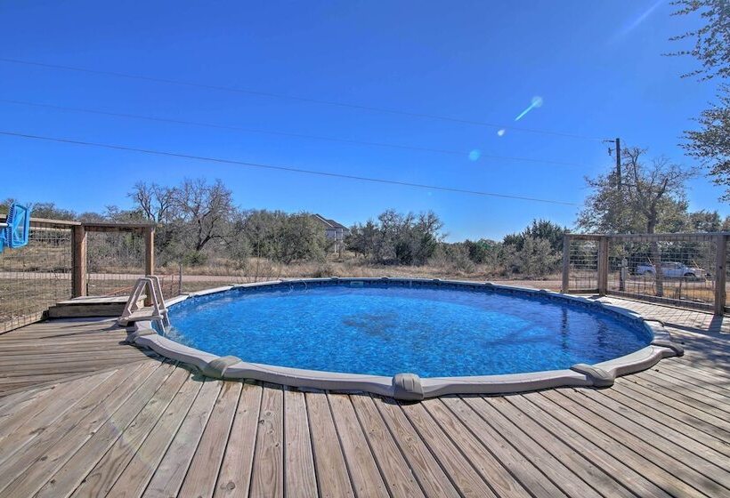 Twin Acres Scenic Ranch In Texas Hill Country