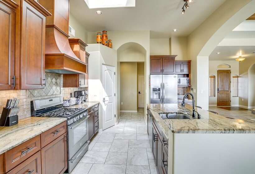 Unique Las Cruces Home W/ Patio + Gas Grill!