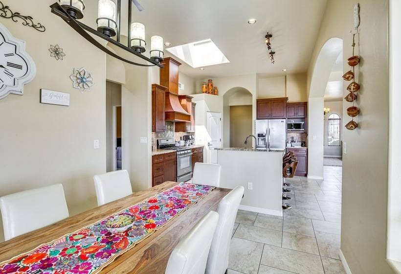 Unique Las Cruces Home W/ Patio + Gas Grill!